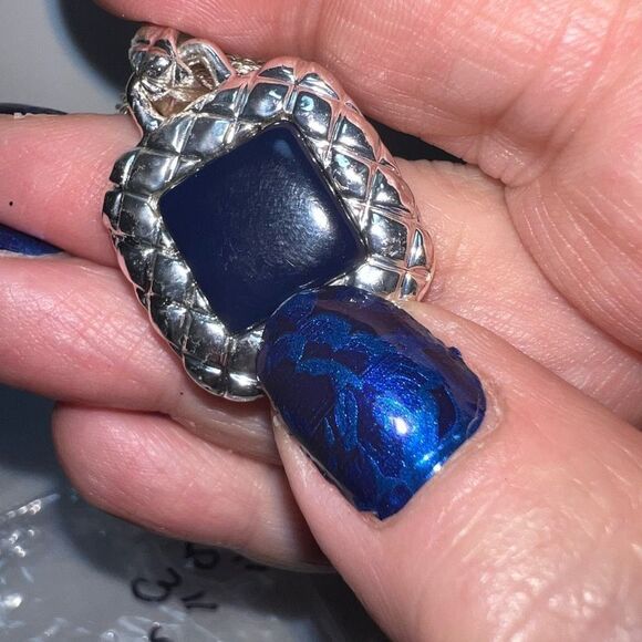 Silver Tone and Deep Navy Chunky Pendant Hook Closure Mesh Necklace - Picture 9 of 9